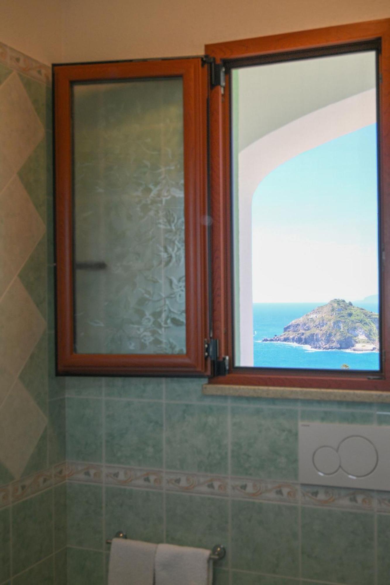 Villa Eleonora, un angolo di Paradiso ad Ischia Sant'Angelo  Camera foto